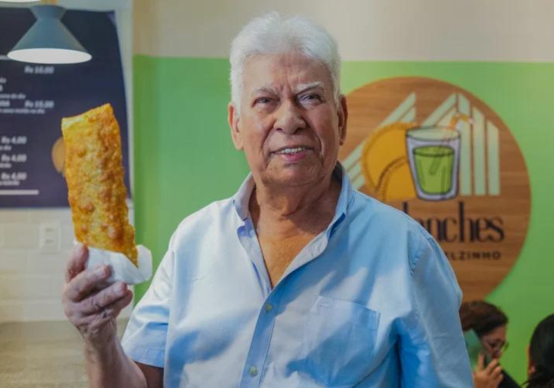 O idoso, mesmo com 85 anos, empreendeu mais uma vez e abriu uma pastelaria incrível! Foto: Fernanda Barros.
