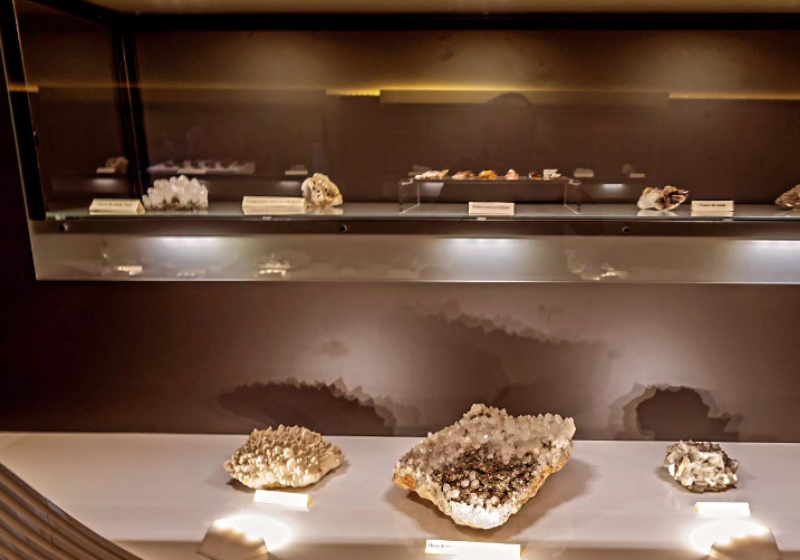 O Museu da Província de Bulau reúne pedras raras e preciosas. O âmbar é considerado os dois. Foto: WorldRecordAcademy 