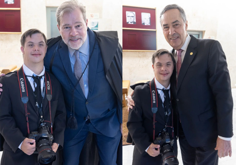 Bruno Moura tem Síndrome de Down o que não o impediu de realizar o sonho de ser fotógrafo. Ele trabalha no Supremo Tribunal Federal e tem contato diário com os ministros, como na foto Dias Tóffoli (E) e Luís Roberto Barroso (D). Foto: @brunomoura