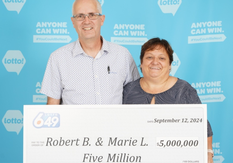 O casal idoso ganhou milhões na loteria, mas o dinheiro não subiu à cabeça. No dia seguinte foram tomar um café da manhã simples no McDonald's. - Foto: BCLC.