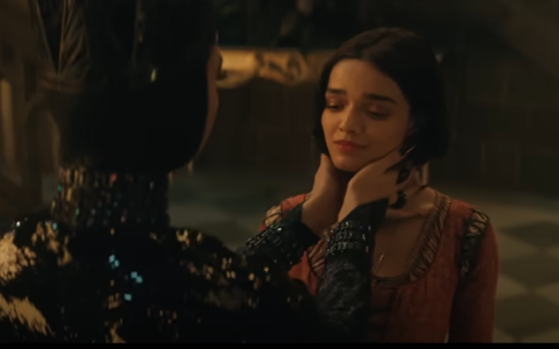 Mudanças no enredo, adaptação para o século 21 e nova escalação de atores, o filme da Branca Neve estreia em março de 2025. Foto: Produção Disney 