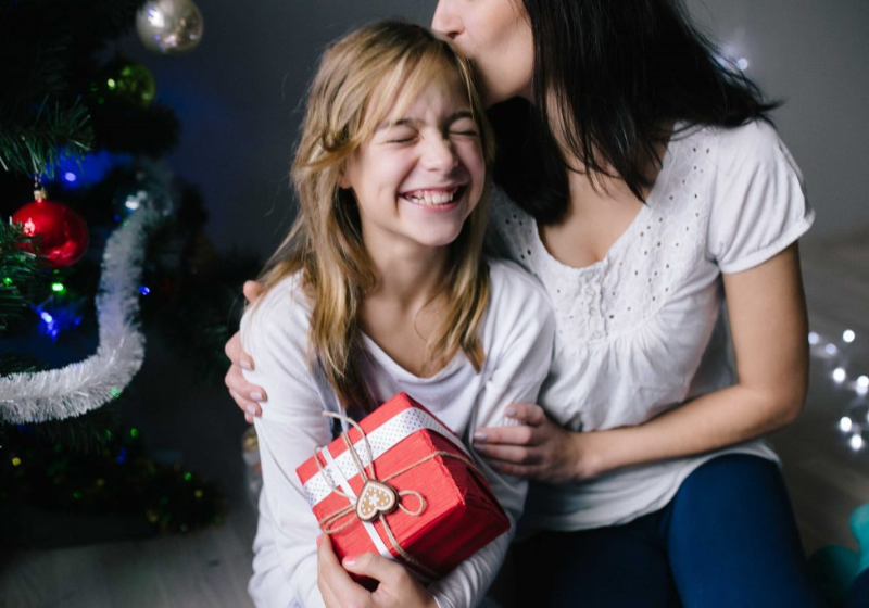 O amigo secreto é a brincadeira mais tradicional do Natal, mas que tal deixar ele mais criativo? - Foto: Reprodução/Colégio PalavraViva