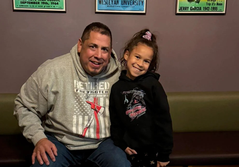 O bombeiro aposentado Danny ouviu pessoas pedindo ajuda para uma menina com problema cardíaco, em um cinema dos Estados Unidos, e correu para ajudar. - Foto: Arquivo pessoal