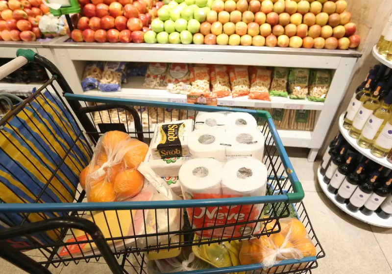 A reforma prevê uma cesta básica com produtos isentos em 100%, e outra parte com 60% de isenção. - Foto: Valter Campanato/Agência Brasil