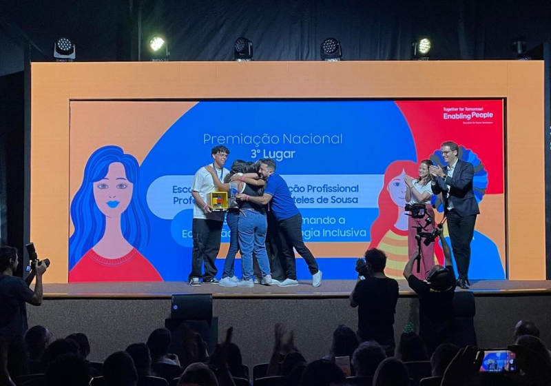 A escola pública do Ceará ficou entre as premiadas depois de desenvolver um projeto para ajudar deficientes visuais a lerem. - Foto: Nícolas Paulino
