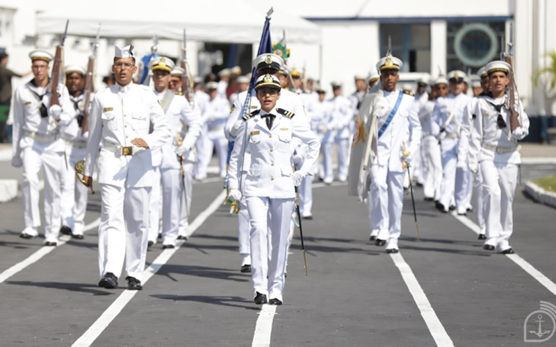 Marinha abre inscrições para fuzileiros navais. Salários quase R$ 2.300; veja o edital