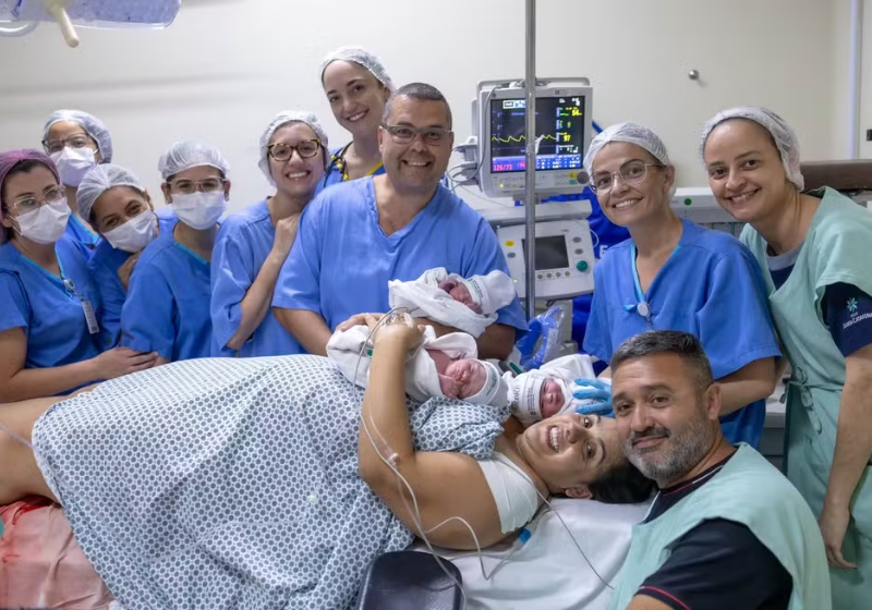 Mãe de gêmeos agora tem trigêmeos em SC; caso raro