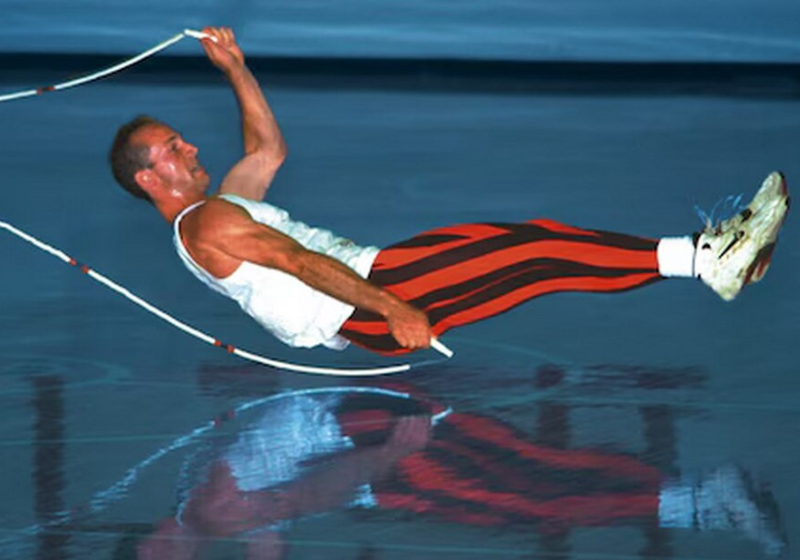 David Fisher, um recordista mundial, usa suas habilidades e salva um jovem que caiu no lago congelado, em Indiana, nos EUA. Ele agora é um herói local. – Foto: Arquivo Pessoal