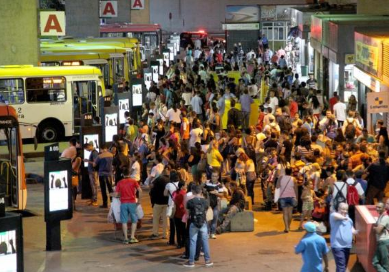 Passagem de ônibus e metrô será de graça aos sábados, domingos e feriados no DF