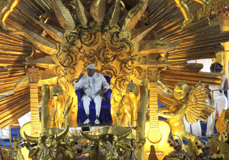 Portela reverencia Milton Nascimento e encerra Carnaval do Rio com emoção; vídeo