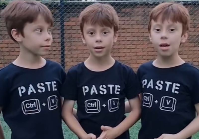 Trigêmeos idênticos são tão parecidos que confundem até a mãe; vídeo