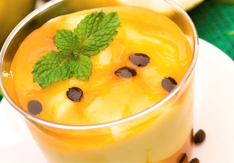 A exemplo do pudim de leite condensando, a mousse de maracujá está entre as sobremesas queridinhas. No ranking dos melhores doces da América do Sul, na lista dos TOP 10, o Brasil surge com 5 possibilidades. Foto: Taste Atlas