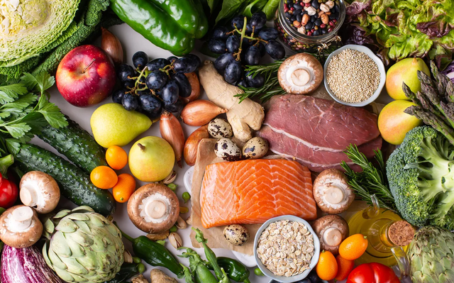 Segundo Jeffrey, é importante evitar carboidratos fermentáveis. - Foto: Politiko