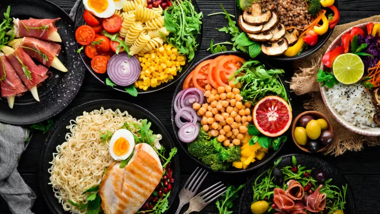 A dieta Mediterrânea tem um cardápio bem colorido e variado. - Foto: RunnersWorld