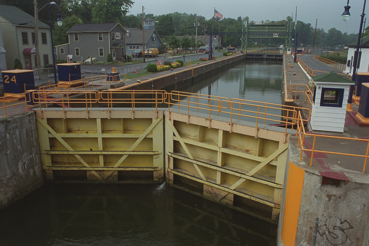 O garotinho caiu na eclusa 24 do Rio Seneca. - Foto: Arquivo pessoal