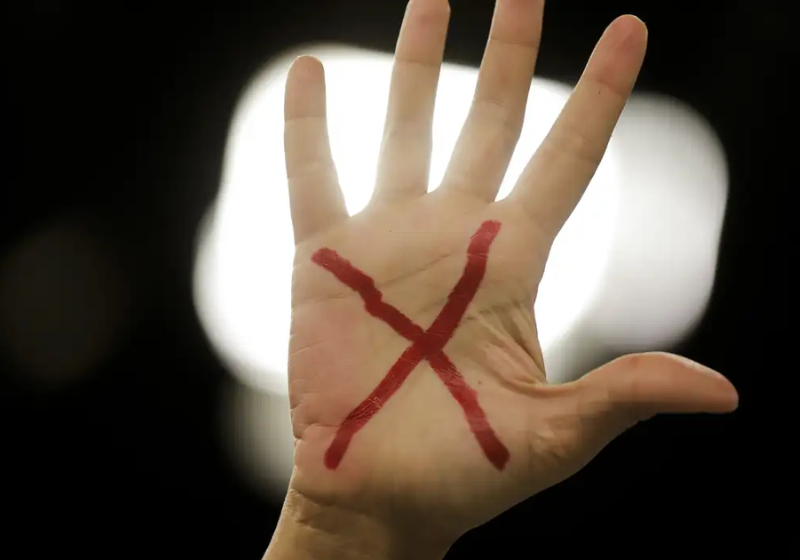 Em 2024, foram registrados 1.450 feminicídios e 2.485 homicídios dolosos (com a intenção de matar) de mulheres e lesões corporais seguidas de morte. Foto: Agência Brasil