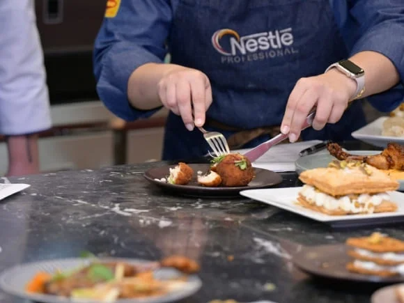 O programa Yocuta é 100% gratuito e ajuda jovens que estão entrando ou precisam de apoio na profissão. - Foto: Nestlé