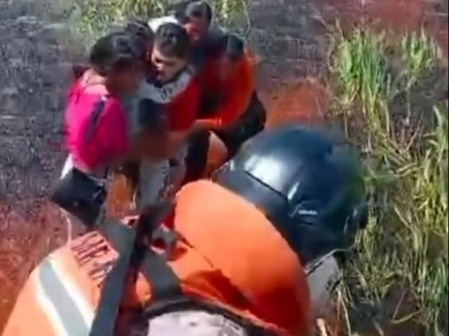 O óleo que vazou do avião espantou os jacarés. - Foto: BTV