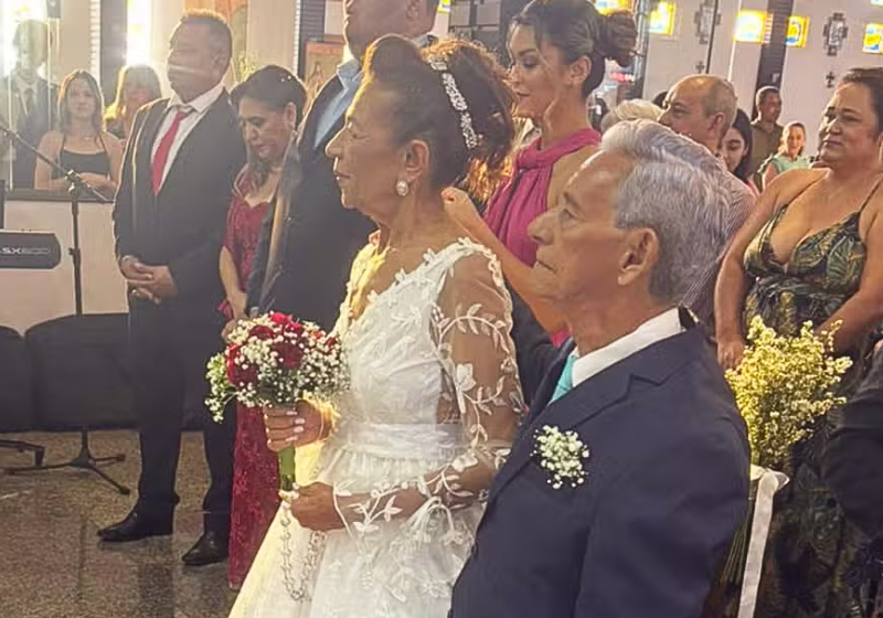 Idosa que nunca namorou encontra amor aos 70 anos e se casa; vídeo A idosa Maria Lúcia, de 70 anos, que nunca namorou, se casou com o Clemente, um senhor de 84 anos, no Paraná. - Foto: Arquivo pessoal