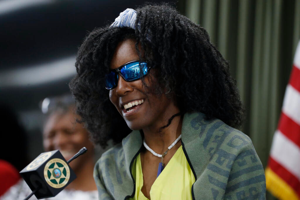 Para sobreviver, Tiffany comeu alho-poró selvagem e bebeu neve derretida. - Foto: The Press Democrat