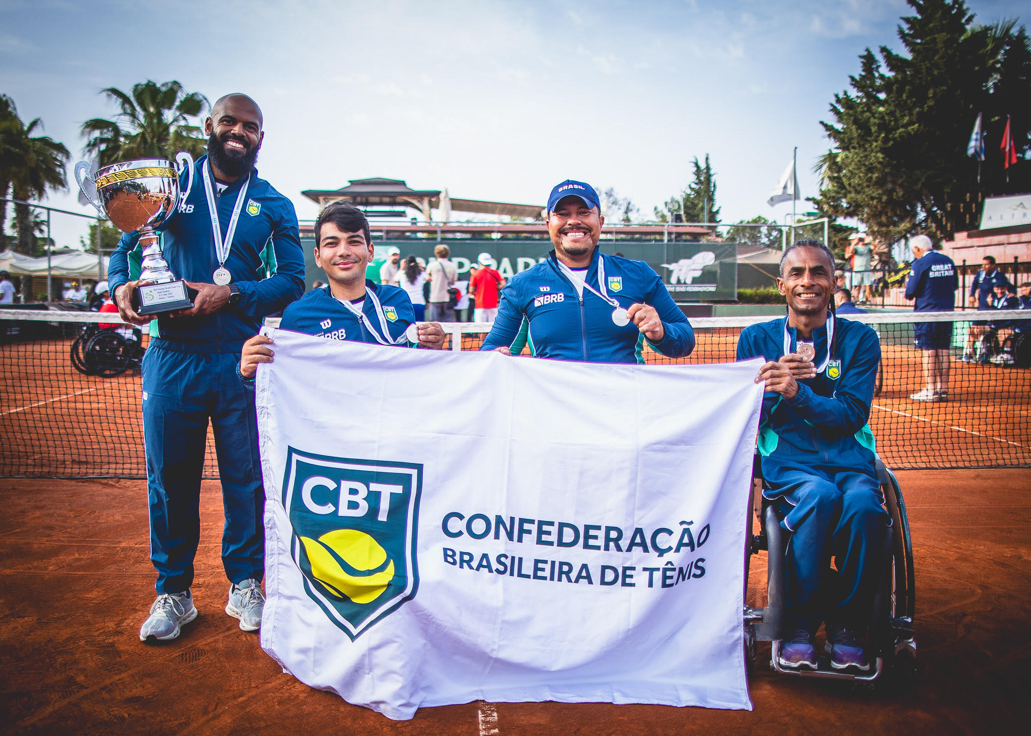 O tenista paralímpico Ymanitu Silva, de Tijucas (SC), conquistou a medalha de prata na Copa do Mundo de Tênis em Cadeira de Rodas, realizada em Antalya, na Turquia. - Foto: Portal Tela/Divulgação 