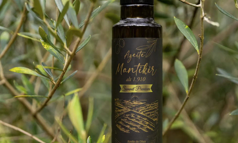 O produto vai bem com saladas, carnes brancas e até mesmo sobremesas. - Foto: Divulgação/Mantikir