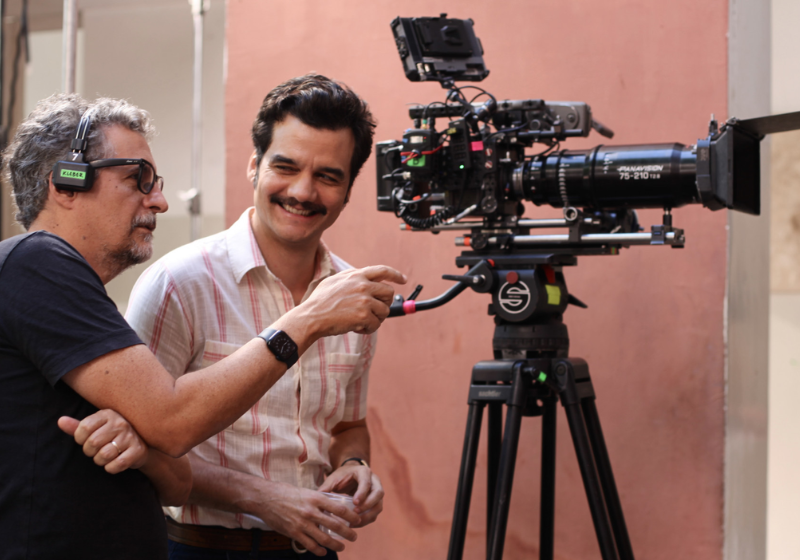 Wagner Moura agradece pelo prêmio em Cannes e recebe o carinho de milhões de brasileiros; vídeo Wagner Moura gravou um vídeo para agradecer pelo prêmio de Melhor Ator em Cannes, pelo Filme O Agente Secreto, e foi aplaudido nas redes sociais por fãs, artistas e autoridades. - Foto: Divulgação