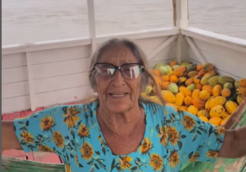 Vovó Sampaio virou a queridinha das redes, depois de mostrar para o mundo os saltos que dá no lago, ao lado da casa dela, em Belém, no PA, que vitalidade! Foto: @vovosampaio81