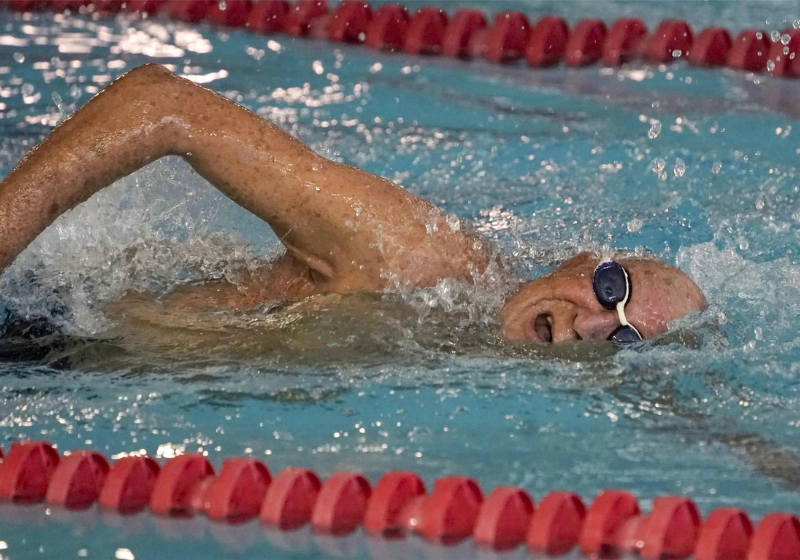 O idoso Paco Dominguez bate recordes na categoria dele de 100, 220 e 400 metros rasos. Foto: La Vanguardia