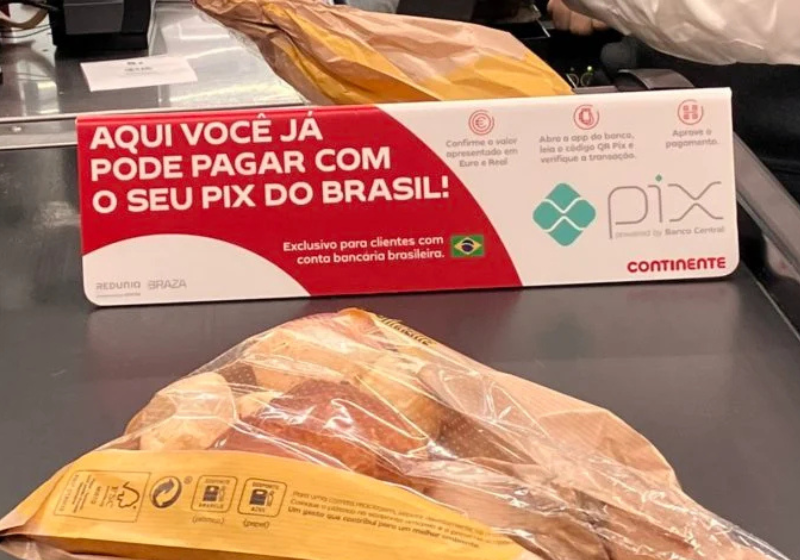 Pix chega a Portugal e se populariza no comércio do país O Pix se popularizou na Europa: brasileiros já podem fazer compras no comércio de Portugal com o sistema. - Foto: X