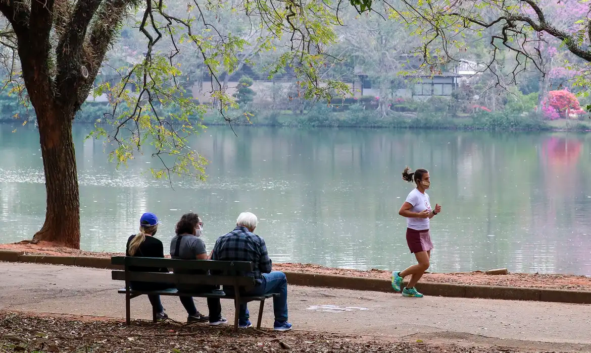 O feriado é celebrado em diversas capitais brasileiras. Fique atento! - Foto: Rovena Rosa/Agência Brasil