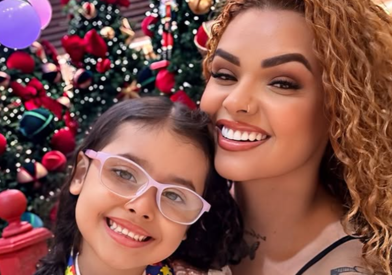 Gaby e Hanna moram em Mogi das Cruzes, SP. A mãe conta para a filha que tem a mesma condição dela, o diagnóstico de autismo. Momento para lá de emocionante. - Foto: @gabychimenez