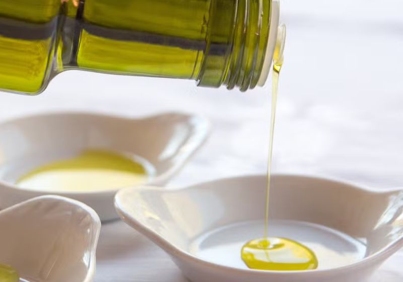 Azeite de oliva da marca Sabiá, produzido no interior de São Paulo, foi eleito um dos melhores do mundo. — Foto: Divulgação/Adriano Fagundes/Azeite Sabiá