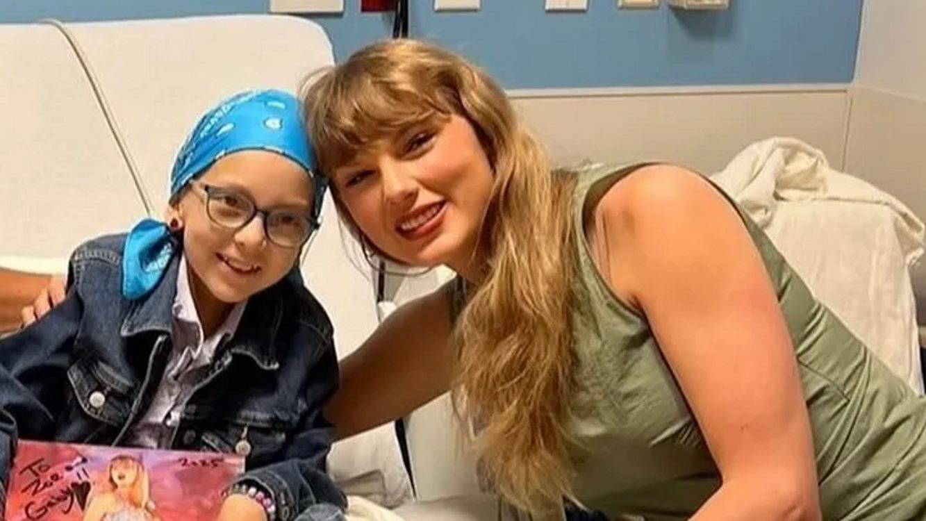 Zoe e Swift no Hospital Infantil Joe DiMaggio. Foto: Monica Franco De Villa, via GoFundMe