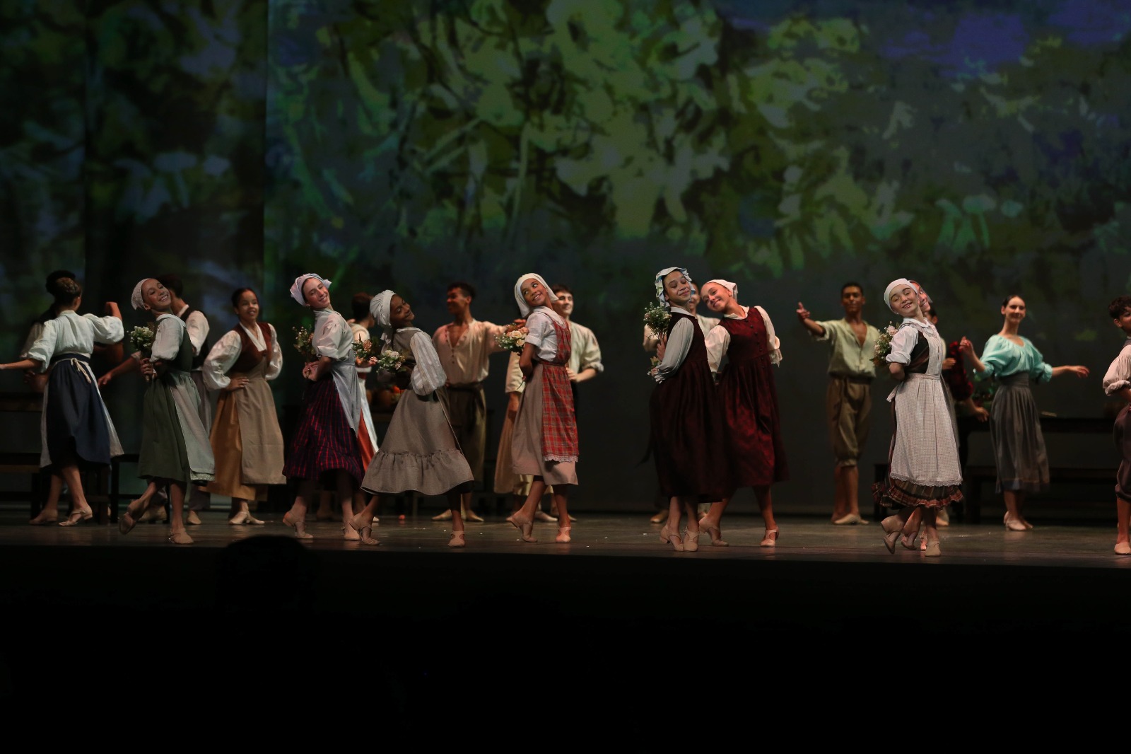 A pequena teve dificuldades em sair do Rio e ir para Santa Catarina, mas o balé ajudou a superar. - Foto: Vanderléia Macalossi