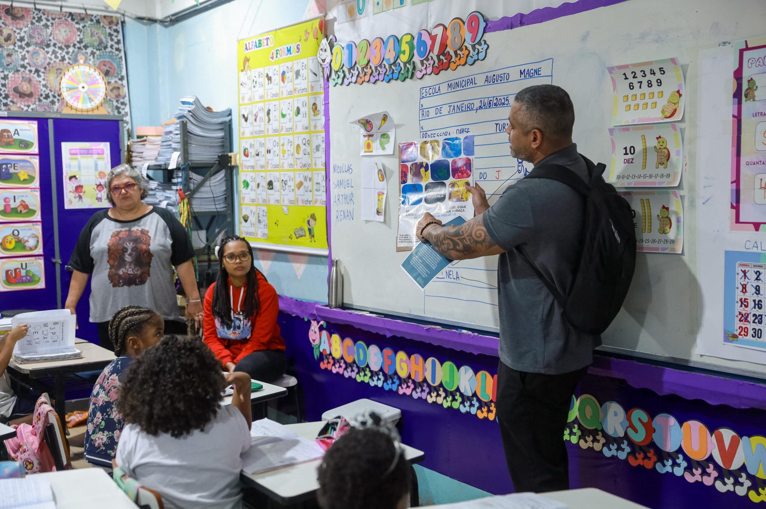 A importância de acolher crianças com deficiências na escola. - Foto: ONG Nóiz
