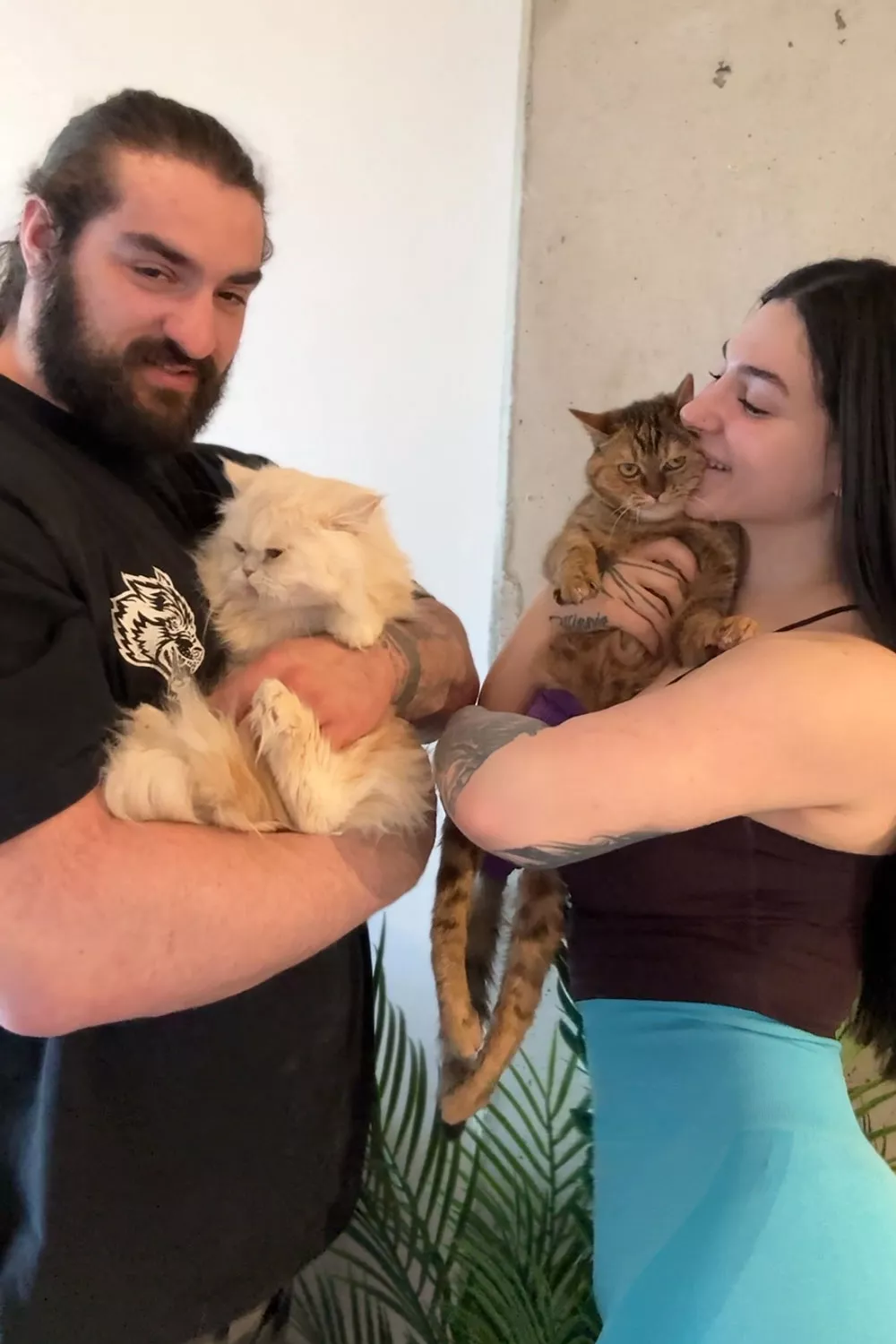 O casal chegou a ouvir dos veterinários que o melhor caminho era sacrificar Toffee. Eles recusaram! - Foto: Nadine Alliye