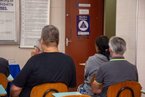 Reunião dos Alcoólicos Anônimos: momento de compartilhamento e luta - Foto: Divulgação 