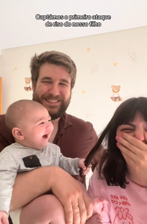 O que era para ser um vídeo sério, terminou com um lindo momento. - Foto: @joaleesi/TikTok