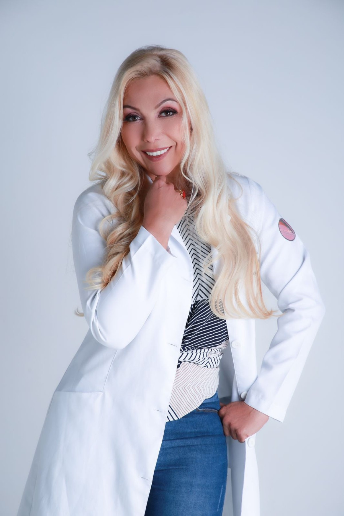 A médica Elodia Ávila, diz que o amor ajuda a ter uma vida mais longa e feliz porque afeta diretamente na saúde cardiovascular, na imunidade e no bem-estar emocional. . - Foto: Divulgação