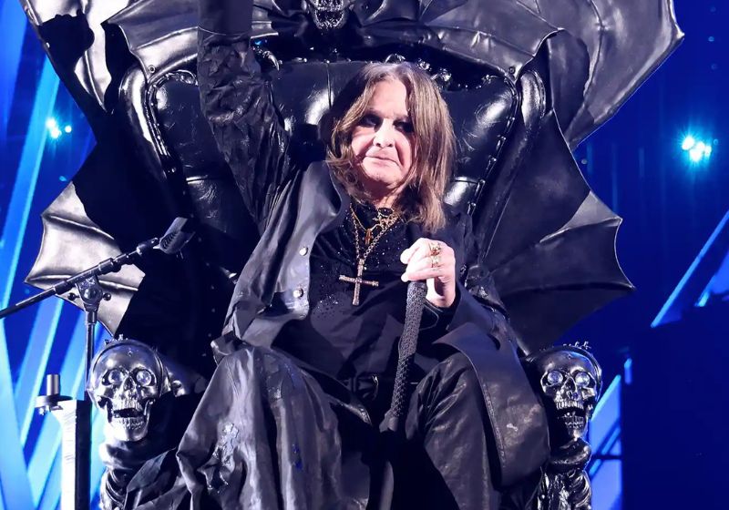 O último show de Ozzy Osbourne com o Black Sabbath arrecadou US$ 190 milhões (mais de RS$ 1 milhão), no último dia 5, no estádio Birmingham, na Inglaterra. - Foto: Kevin Mazur/Getty (2024)