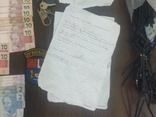 Bilhete com pedido de socorro — Foto: PMPR