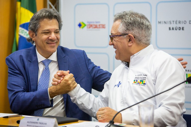 Os ministros da Fazenda, Fernando Haddad, e da Saúde, Alexandre Padilha, durante o anúncio do programa Agora Tem Especialistas, em Brasília - Foto: Rafael Nascimento/MS