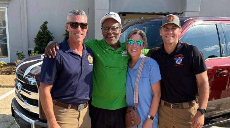 O grupo de integrantes da Igreja Pinelake quem realizou a ação. - Foto: Mississipi News