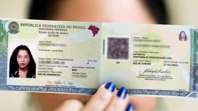 A nova Carteira de Identidade Nacional, a CNI é gratuita. A substituição do atual RG poderá ser feita de forma gradual até 2032. - Foto: Divulgação/Victor Hugo Campos/Detran.RJ