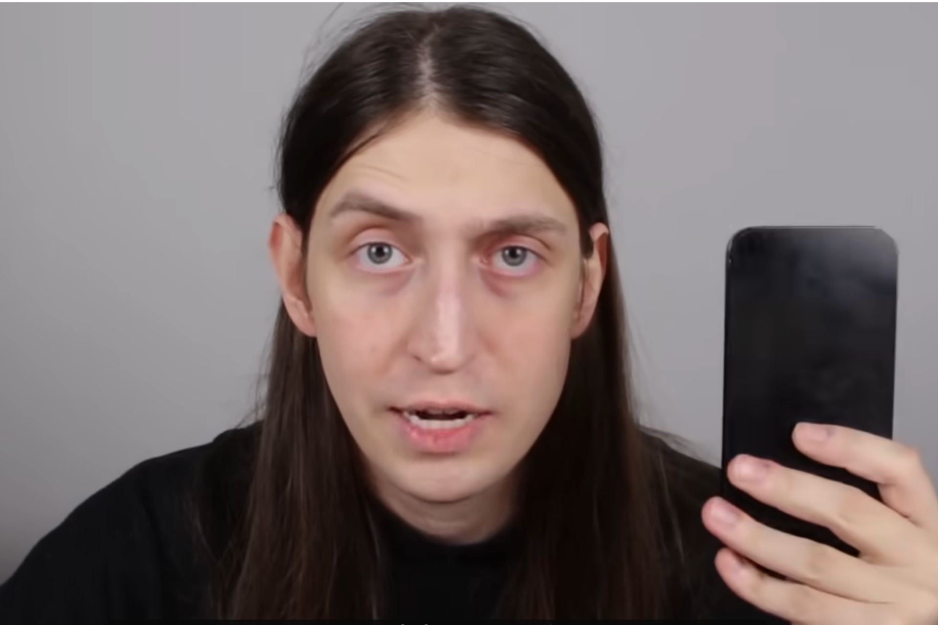 A Lei contra adultização de crianças nas redes, provoca por vídeo do youtuber Felca, foi aprovada nesta segunda, 20, na Câmara dos Deputados. - Foto: reprodução/Youtube