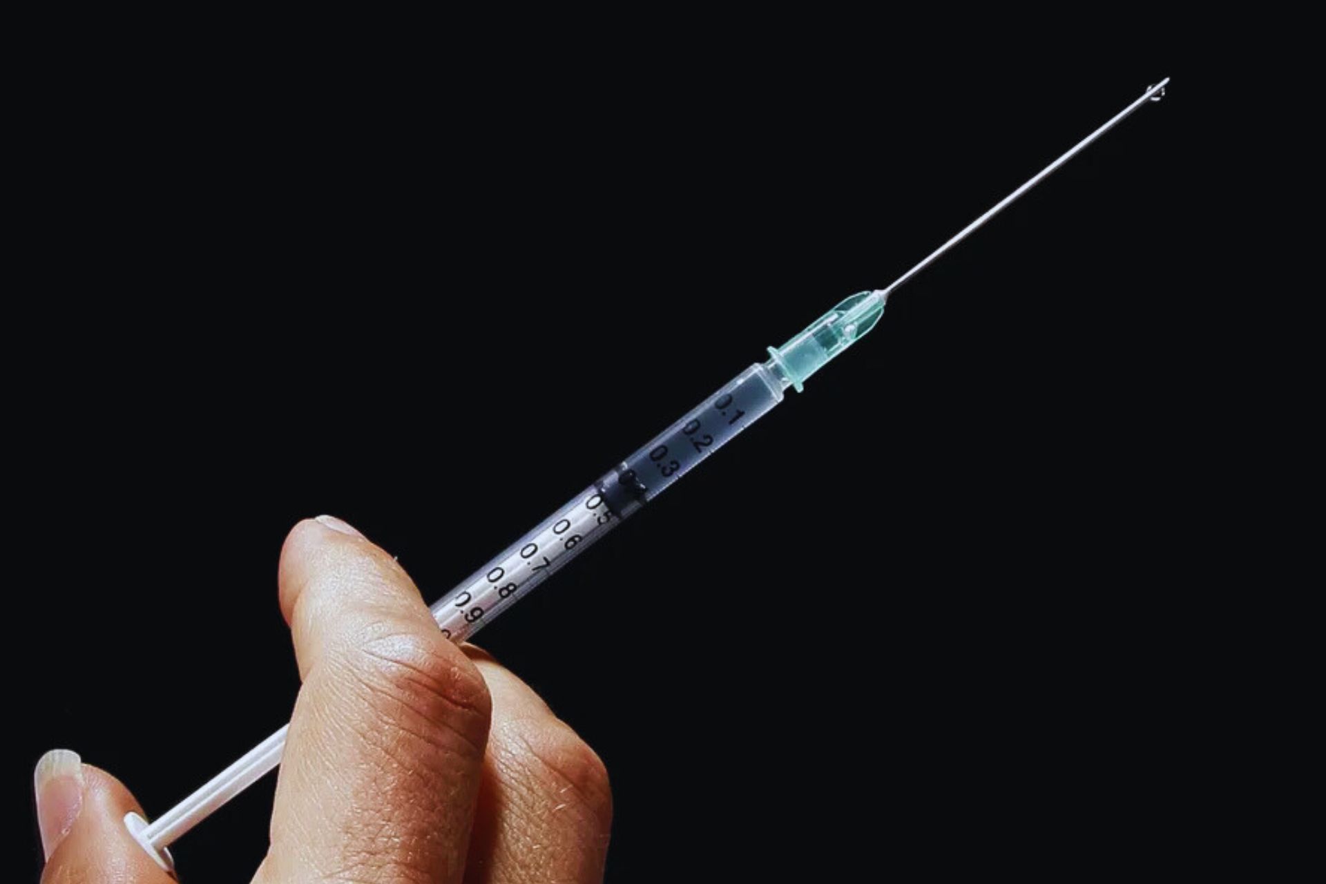 Começou a ser vendida no Brasil a PrEP injetável capaz de prevenir contra HIV. O medicamento Apretude custa R$ 4mil. - Foto: Armin Kübelbeck/CC