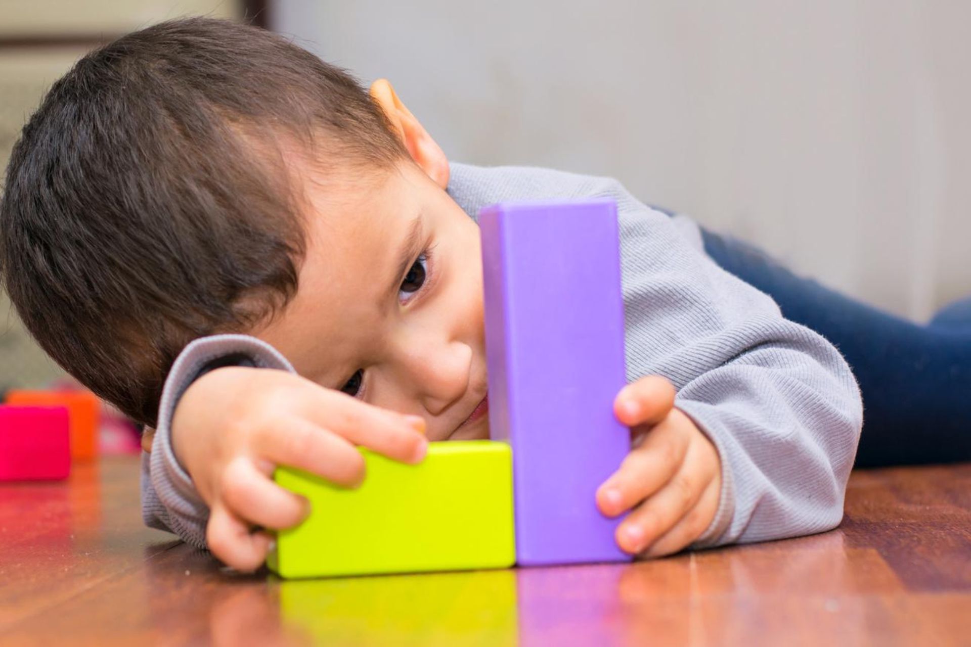 Um novo teste desenvolvido por pesquisadores dos EUA pode detectar autismo e déficit de atenção em crianças de forma mais rápida. - Foto: reprodução/saudementalatibaia