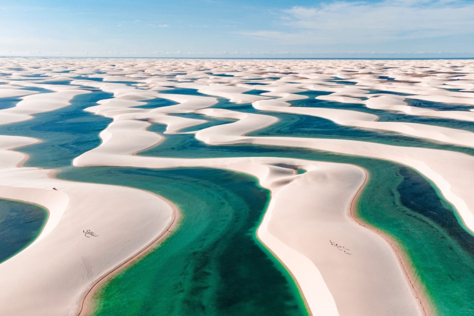 O titulo de Patrimônio Natural da Humanidade coloca os Lençóis Maranhenses entre os sítios naturais mais importantes do planeta. - Foto: Wilson Santos Marques/Shutterstock