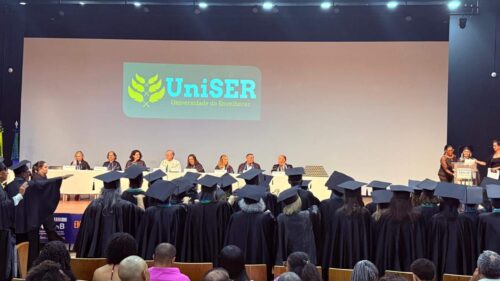 Turma de formandos da terceira idade - Foto: Correio Braziliense
